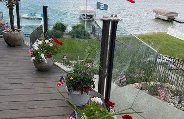 Eagle Lake Paradise! Close to ND! Sunset! Hot Tub! - Foto 28