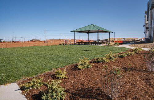 Brand New, Cozy & Modern Condo - Dogs Welcome - Foto 32