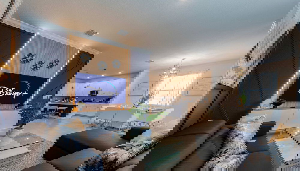 Luxury 6BR Villa w Pool Jacuzzi Fun in Orlando - Foto 1, Habitación