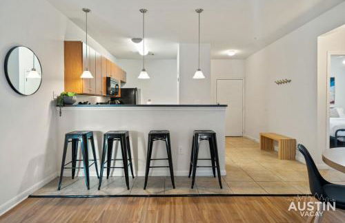 5BR 2BA Austin Hideaway Near SoCo The Domain and Lady Bird Lake by Austin Vacay - Foto 34