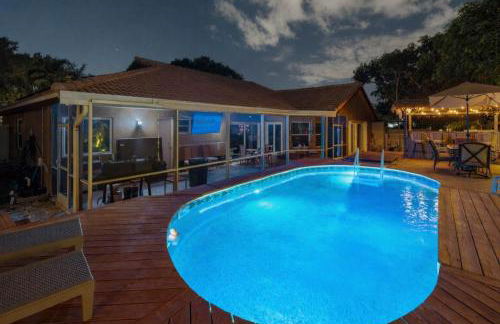 Plantation Pool Home with Hot Tub Sleeps 10 - Foto 59