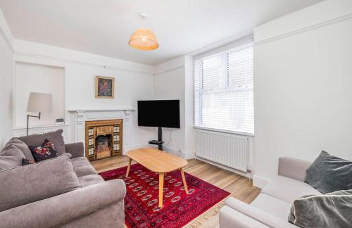 Modernised townhouse centrally located incl parking - Photo 11