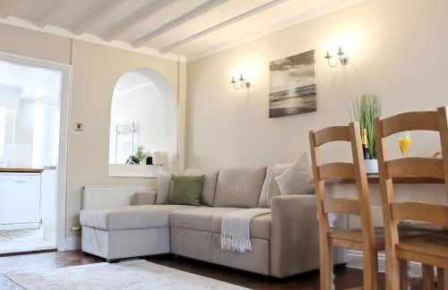 Cosy Cottage in Mersea - Walking distance to beach and town - Foto 1