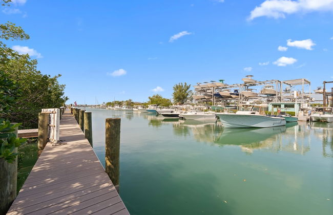 Blue Pearl New Waterfront Haven with Heated Pool ,70 Foot Dock, and More! - Foto 12