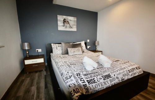 Luxury Pamper Home Hot Tub & Sauna Ladies Retreat - Photo 10