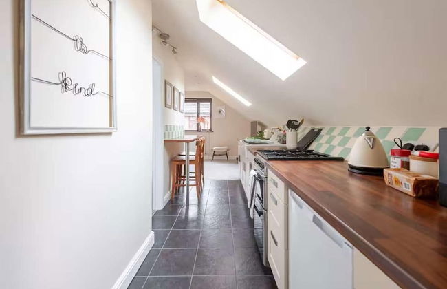 Cosy Village Apartment in Nottingham With Parking - Foto 5