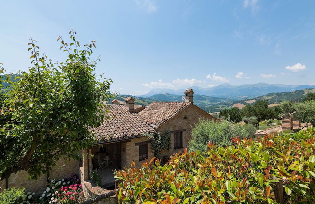 Elegant Stone House w/ Pool - Photo 40