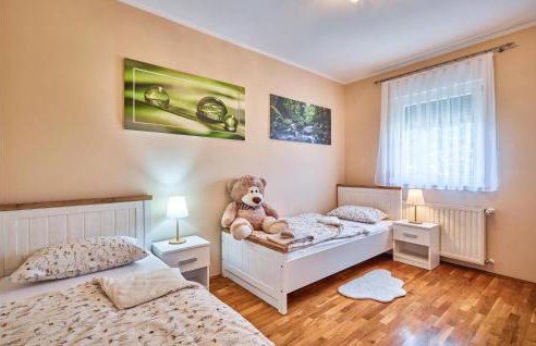 Amazing Home In Krizevci - Photo 40