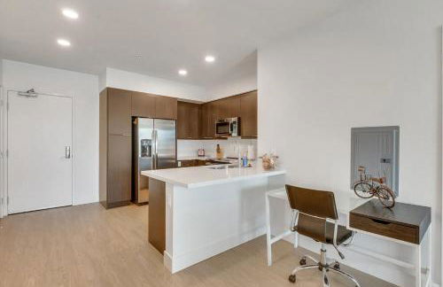 Stylish 2BR Near Dodgers Stadium by Oneluxstay - Foto 23