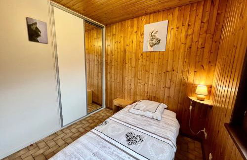 Chalet cosy en bordure de forêt avec wifi, terrasse et équipements complets à Rochesson - FR-1-589-235 - Foto 15