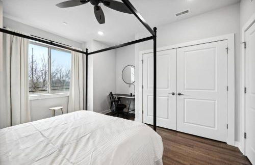 Luxurious Condo with Rooftop and Parking near University City - Foto 11