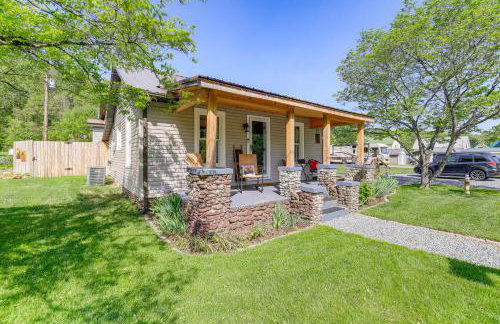 Walk to River and Trails Cozy Damascus Cottage! - Foto 2