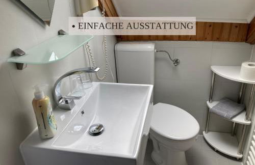 Haus Krabbe Zimmer ohne Küche, zentral gelegen zwischen Cuxhaven und Bremerhaven, Unterstellmöglichkeit für Fahrräder und E-Bikes, hauseigener Parkplatz, Hunde kostenfrei willkommen - Foto 27