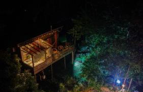 Chalé Romântico com Jacuzzi Próximo ao Templo Budista - Foto 16