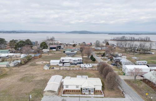 3 bed 2 bath with office room-with futon bed on Weiss Lake - with community ramp & dock - Photo 36