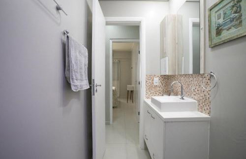 Apartamento Praia do Tombo Guarujá 120m do mar - Foto 35