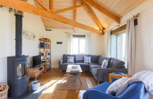 Stunning Old Carthouse with seaview - Photo 7