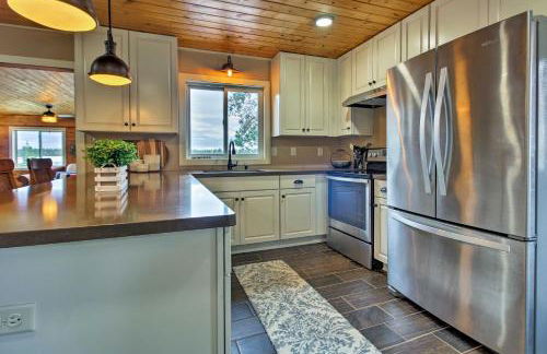 Lakefront Solon Springs Cabin with Private Dock! - Foto 10