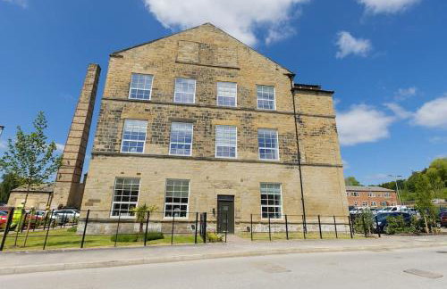 Grade II Mill Townhouse in Leeds with Free Parking which Sleeps 6 - Photo 39