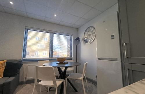 Open Mind Property -2BR Flat Commercial Road - Foto 11