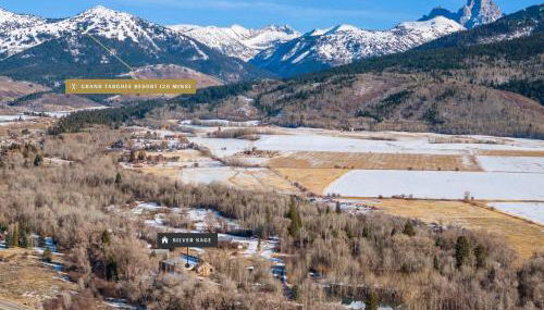 Basecamp Stays: Upscale Getaway Shuttle Hot Tubs - Foto 5