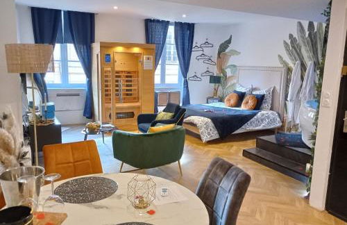 Spa-Sauna-Ciel de pluie tropicale-Champagne Nuit Romantique - Escapade Mâconnaise - Foto 2