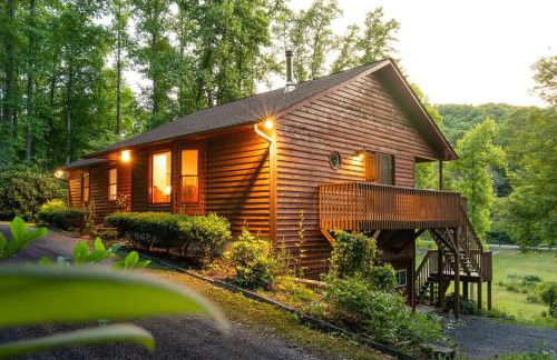 Majestic - Modern Cabin, Hot Tub, & Game Room! - Foto 31