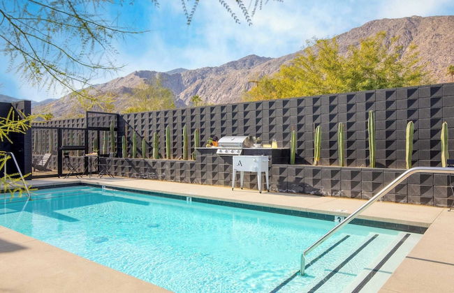 Blackhaus Suites by AvantStay – Modern Comfort in Downtown Palm Springs - Foto 42
