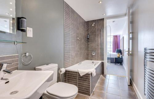 Liverpool Hatton Garden 1 & 2 Bedroom Apartments - WiFi & Secure Parking - Photo 18