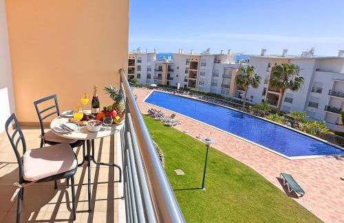 Modern Ocean, Garden & Pool view Condo by BeCherish - Foto 1