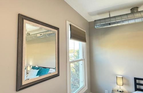 Urban Oasis 4BR Industrial Apartment - Foto 27