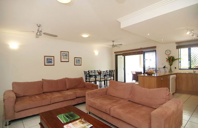 The Mediterranean Beachfront Apartments - Foto 25