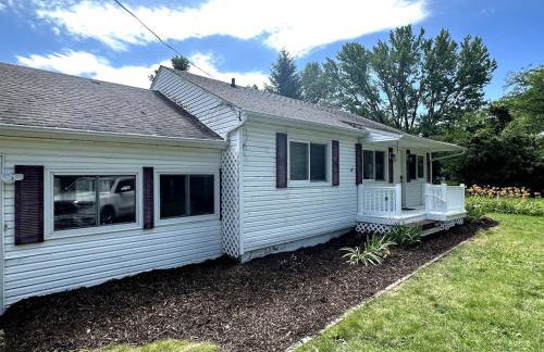 Riverside Retreat - Renovated Home on 15 Acres! - Foto 31