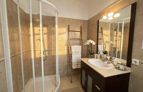 Villa Madeira mit Blick auf den Hafen - Foto 13