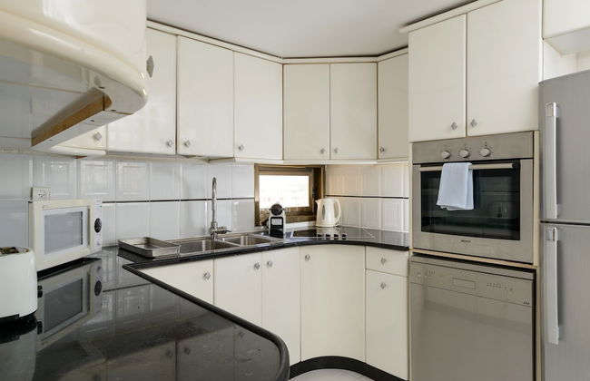 3BR Apt Steps from Sea W Parking - Foto 10