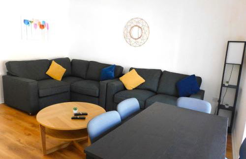 No 9 - Modern 3 Bedroom Apartment in Lanark Town Centre - Foto 2