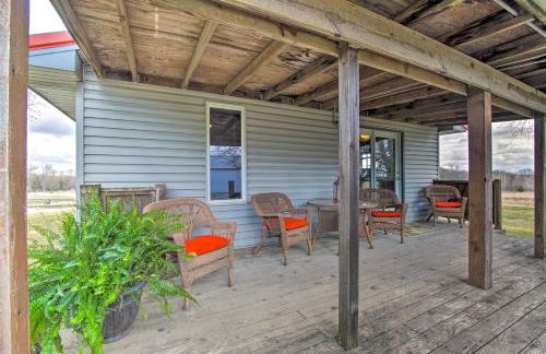 Vivid Cedar Ridge Cabin about 23 Miles to Wichita! - Foto 23