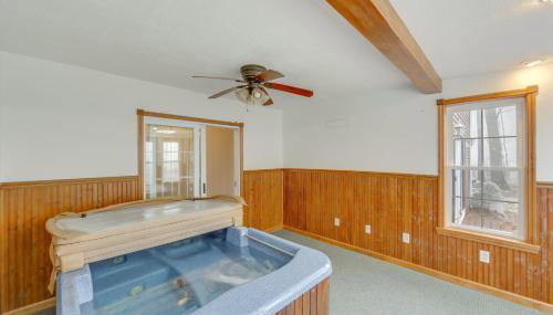 Indoor Hot Tub! Berlin Group Getaway 11 Mi to Golf - Foto 4