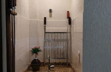 LINDO AP NA RUA 252, NO CORAÇÃO DE MEIA PRAIA - Foto 5