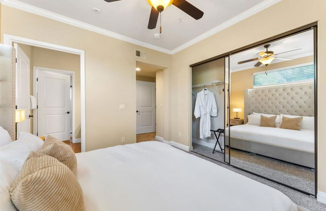 2BR Getaway Pool Gym Basketball Court Theater Access - Photo 5