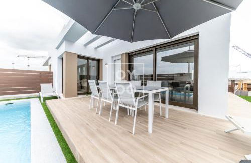 Villa Bienvida luxury and well-being by OYOOSTAYS - Foto 21