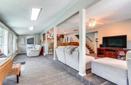 Private Hot Tub Deer Lake Home with Dock Access! - Foto 6