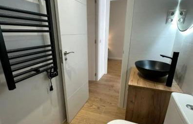 Apartamento temporal cómodo y moderno para estancias personales o profesionales - Foto 3