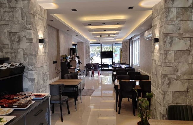 Cam Suites - Photo 21