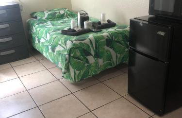 Crown Inn & Suites - Foto 47