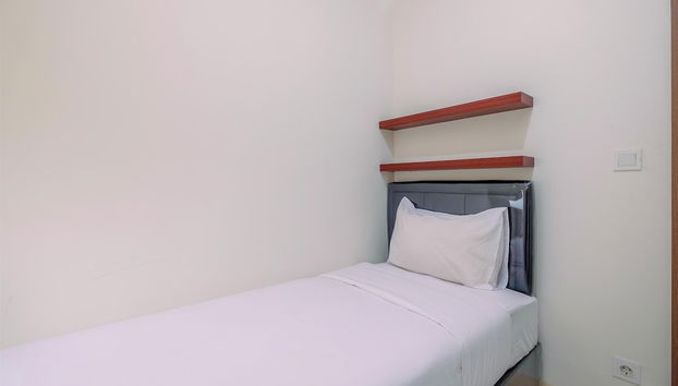 Cozy Stay 2BR at Podomoro Golf View Apartment - Foto 5, Habitación