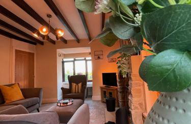 Muddy Paws Cottages - The Nook - Photo 14