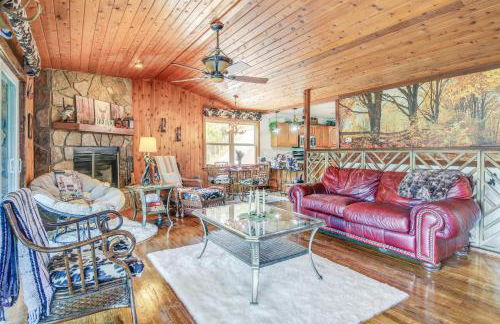 Waterfront Dandridge Cabin, 24 Mi to Pigeon Forge! - Photo 3