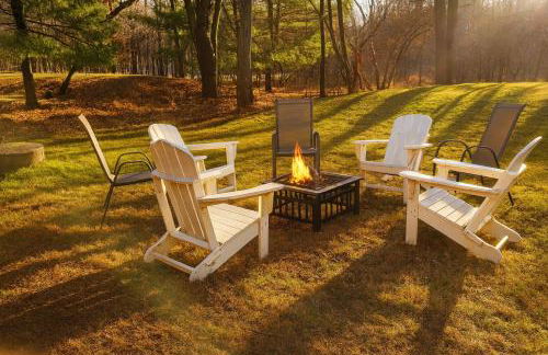 Hot Tub & Theater Haven-Lake and Ski Retreat - Foto 5