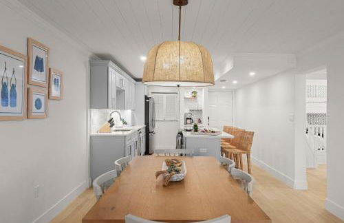 Serenity Shores Renovated Top Floor Condo w Stunning Ocean Views - Foto 13